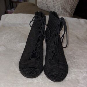 Eileen Fisher Women’s Black Slew Lace-Up Booties EUC 8